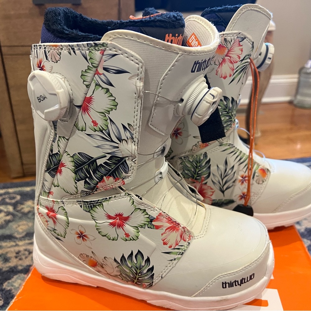 Winter women’s Thirtytwo snowboard boots.